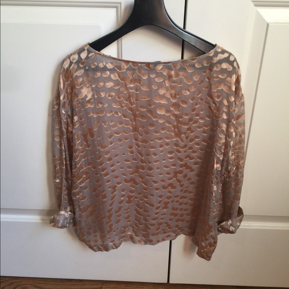 Club Monaco 3/4 sleeve sheer top. Rayon/Silk. - Picture 3 of 5